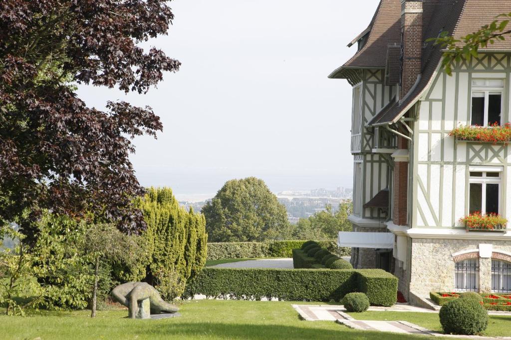 도빌 Manoir De Benerville B&B 외부 사진